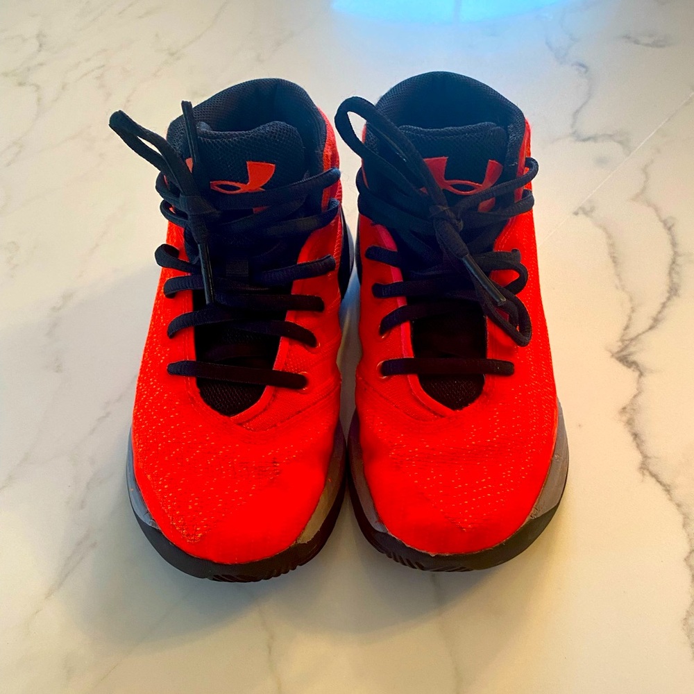Youth Steph Curry Under Armour Shoes